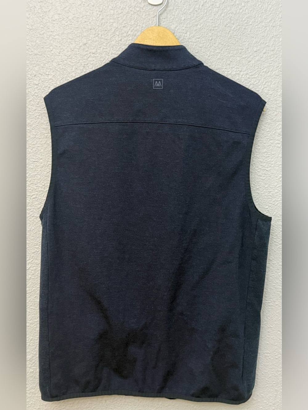 Mizzen+Main | Butter Soft Vest | Navy | Large - Picture 2 of 3